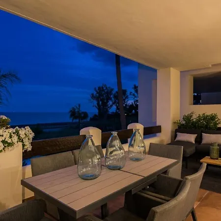 Апартаменты Frontline Luxury 10 Mins From Puerto Banus Rdr303