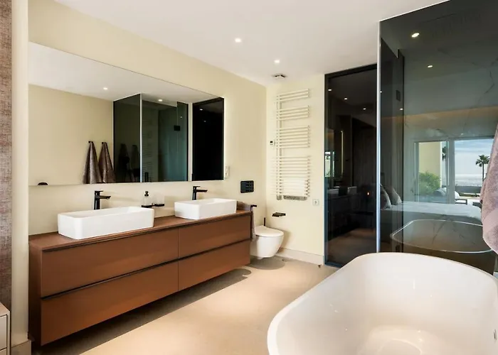 Frontline Luxury 10 Mins From Puerto Banus Rdr303 Appartement *