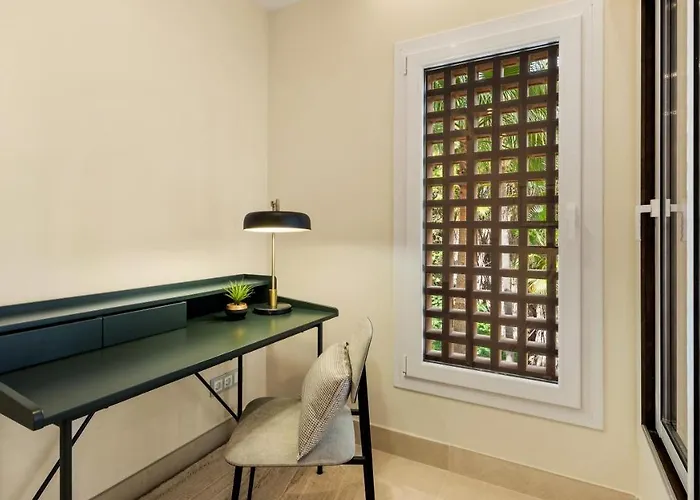 Frontline Luxury 10 Mins From Puerto Banus Rdr303 Estepona